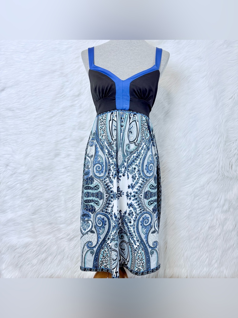 JFW Empire Waist Sleeveless Sundress Blue & Paisley Print V Neck Short